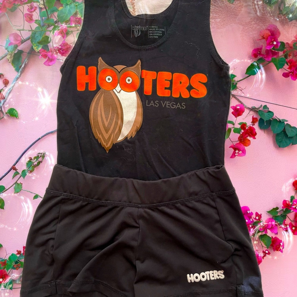 Hooters Las Vegas casino uniform